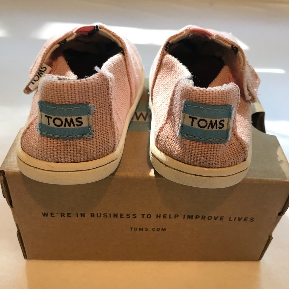 Baby girl TOMS